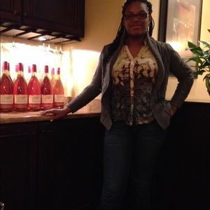 Meet your Posher, Kendra